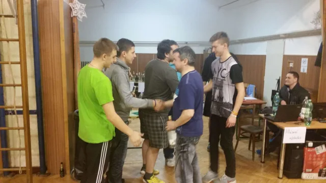 ca7e647eb09ea369f0c15f48d120bb90.jpg
