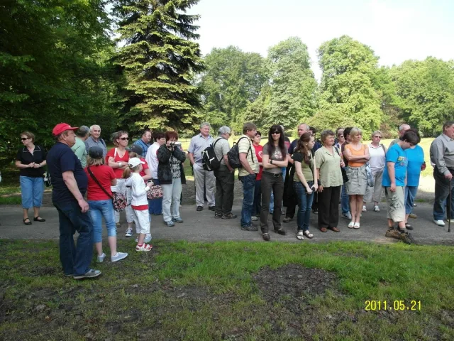 873591f77ee3d3f52cdb0243bfda229e.jpg